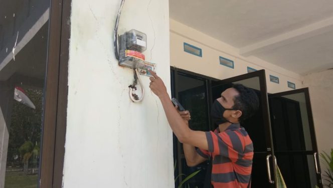 
					Tampak  kwh di salah satu SKPD di Konawe yang telah disegel PLN Rayon Unaaha. Foto: Doc/ SH