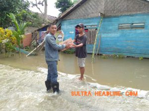 VDNI Morosi Salurkan Bantuan Sosial di Wilayah Banjir Bondoala