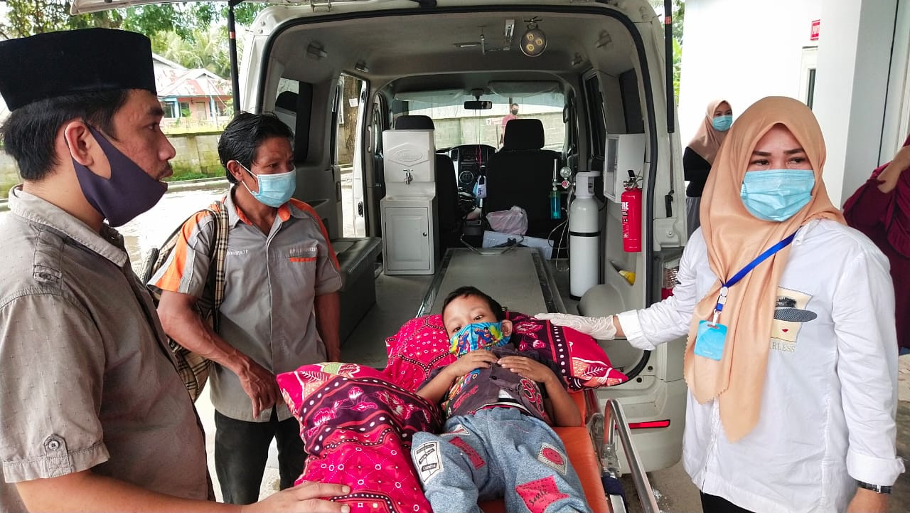 GMCK Wujudkan Mimpi Aril si Penderita Tumor Otak asal Anggotoa Berobat di Makassar