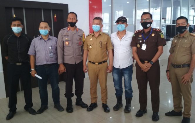 
					Pemkab Konawe dan VDNI Teken MoU Rekrut 5.000 Karyawan Lokal Organik di Morosi