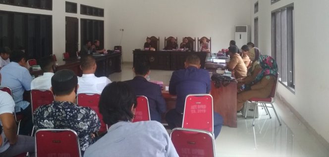 
					Dua Perusahan Tambang di Konawe Gunakan Jalan Kabupaten Tanpa Isin