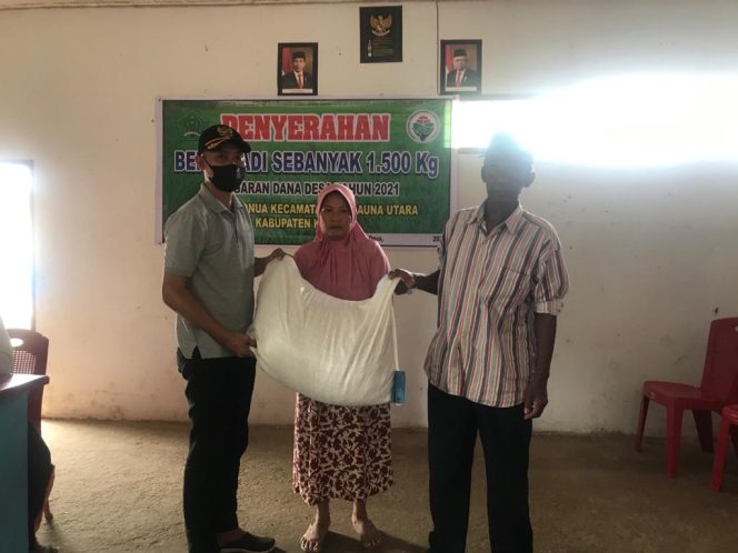 
					Bagikan Benih Padi pada Warganya, Kades Olo Onua: Semoga Produksi Panen Melimpah