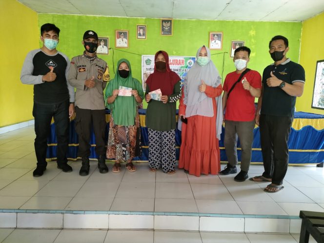 
					Pemdes Lalonggowuna Salurkan BLT-DD Tahap II, Kades : Semoga Bermanfaat