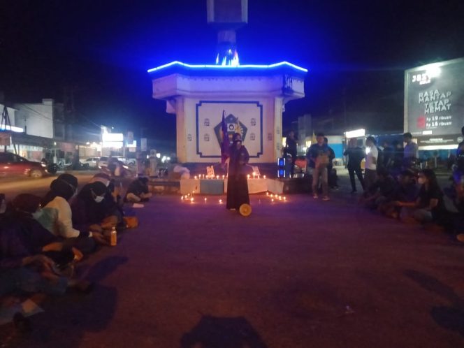 
					Dua Tahun Kasus Randi-Yusuf Belum Jelas Penanganan Hukumnya, BEM Unilaki Gelar Aksi Solidaritas