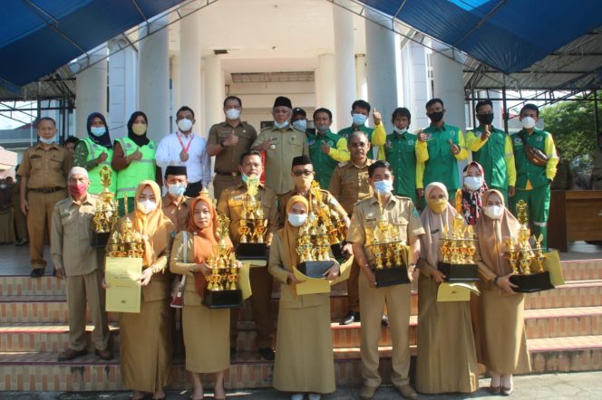 
					10 Sekolah di Konawe Terima Penghargaan Adiwiyata