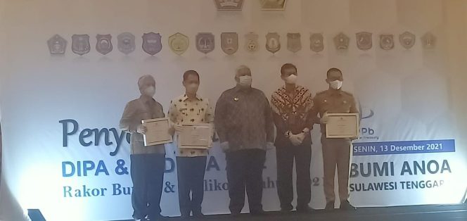 
					Pemkab Konawe Terbaik Kelola APBD, Kemenkeu Berikan Penghargaan