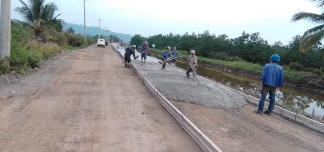 
					Selain di Konawe, PT VDNI juga Kerjakan Aspal Beton di Wilayah Konut