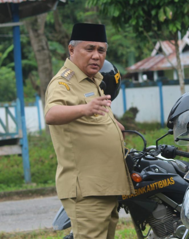 
					Bupati Konawe Tolak Minimarket Modern Masuk di Wilayah Mega Industri Morosi