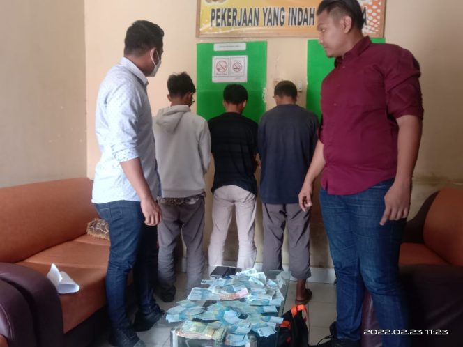 
					Tiga Remaja Dalangi Peredaran Uang Palsu di Konawe