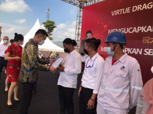 May Day, 269 Karyawan PT VDNI Terima Penghargaan