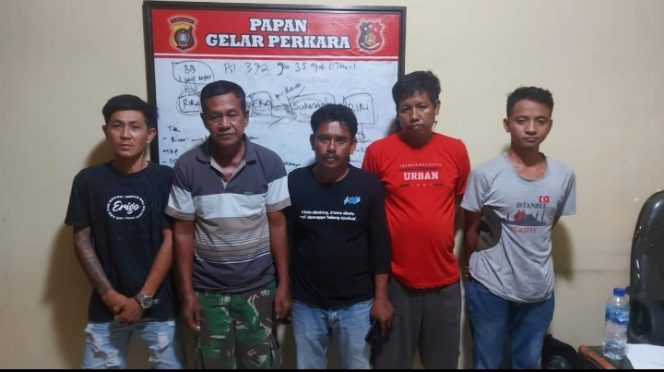 
					Gagalkan Perjudian Sabung Ayam di Kapoiala, Polres Konawe Ringkus 5 Tersangka