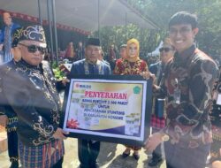 Bantu Pemkab Cegah Stunting, Bulog Unaaha Salurkan 3.000 Paket Beras Fortivit