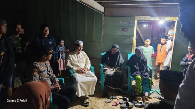 
					Bupati Kunjungi dan Beri Bantuan Korban Kebakaran di Desa Loka