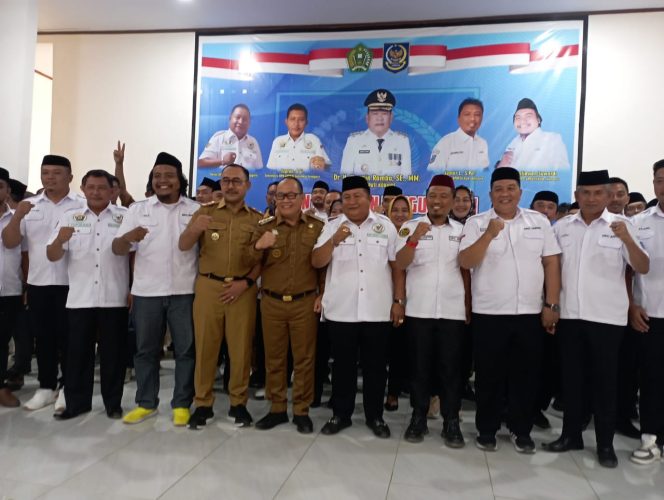 
					DPC Apdesi Konawe Dikukuhkan, Pj Bupati Harap Jadi Roda Pemerintahan Desa yang Baik