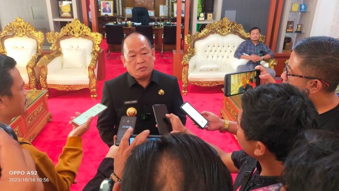 
					Pj Bupati Konawe Upayakan Pembangunan Jalan Latoma-Routa Direalisasikan