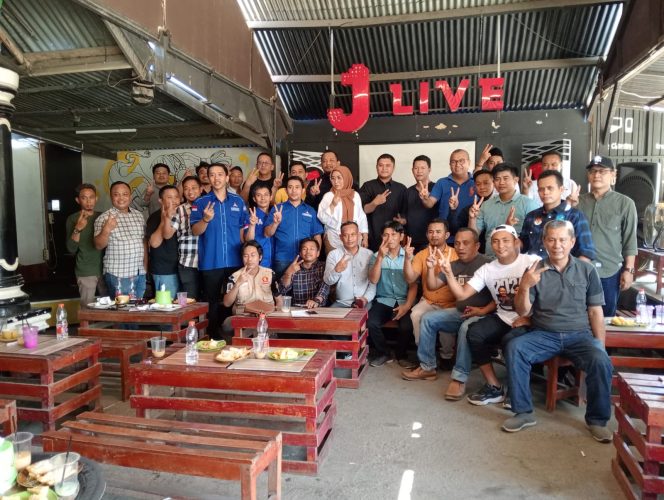 
					Nahkodai TKD Prabowo-Gibran Konawe, Fachry Target Menang 70 Persen