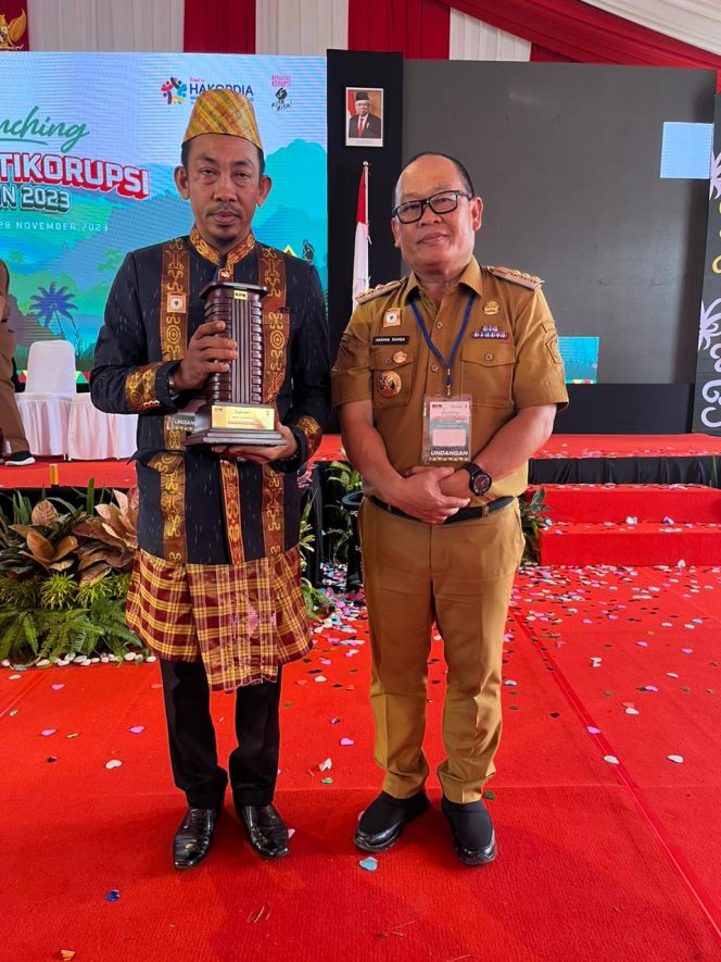 
					Desa Ahuawatu Konawe Dinobatkan Sebagai Percontohan Desa Anti Korupsi