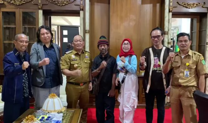 
					Pj Bupati Konawe Gelar Acara Nobar Film Mosonggi