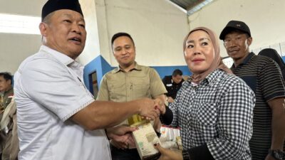 Pj. Bupati Konawe Salurkan Bantuan Beras CPP Kepada 835 KPM di Onembute