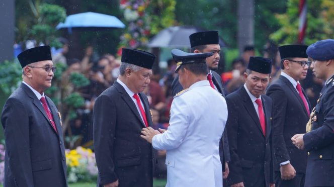 
					Dua Kali Bawa Konawe Raih Kinerja Tinggi se-Indonesia, KSK Diberi Penghargaan