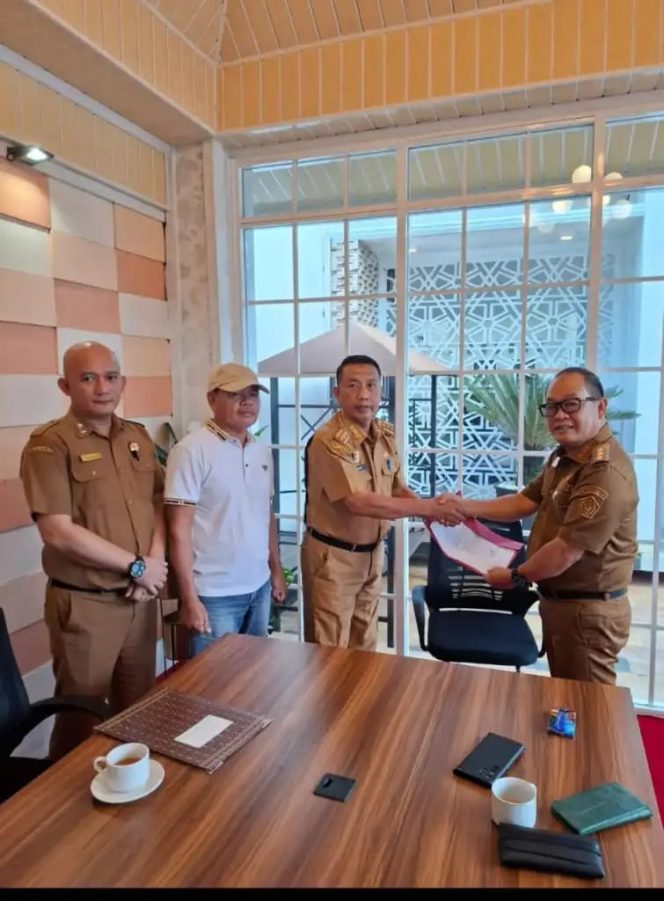 
					Asisten II Setda Konawe Jabat Sebagai Plt. Kepala Disdukcapil