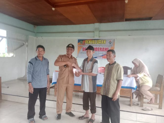 
					Sebanyak 29 KPM Desa Woerahi Kembali Terima BLT-DD Salur 2