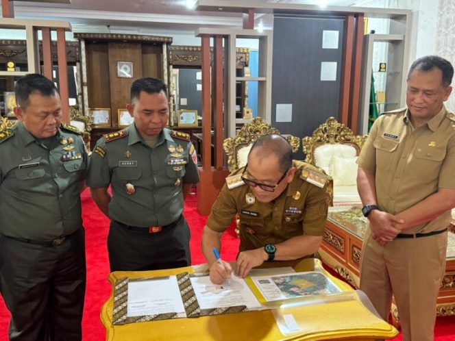 
					Pemkab Hibahkan Tanah untuk Pembangunan Markas Kodim di Konawe