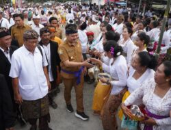 Bupati Koltim Sambangi Pura Dalem Prajepati Atula