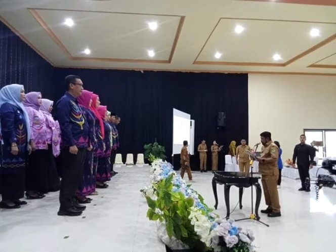 
					Pj. Bupati Stanley Resmi Kukuhkan Pengurus Dekranasda Konawe