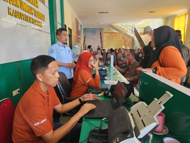 
					Maksimalkan Pelayanan Paspor CJH, Imigrasi Kendari Jemput Bola di Kemenag