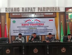 Pj Bupati Stanley Serahkan Raperda APBD 2025 ke DPRD Konawe