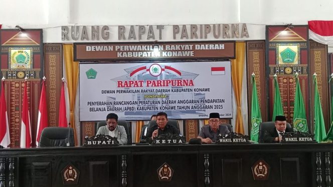 
					Pj Bupati Stanley Serahkan Raperda APBD 2025 ke DPRD Konawe