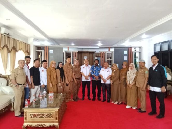 
					Pj Bupati Stanley Bersama KONI Konawe Bahas Persiapan Porprov 2026