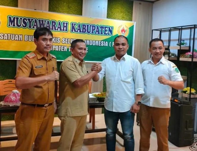 
					Polemik PBSI Konawe: Akib Sebut Bariun Arogan dan Tak Paham Konstitusi Organisasi