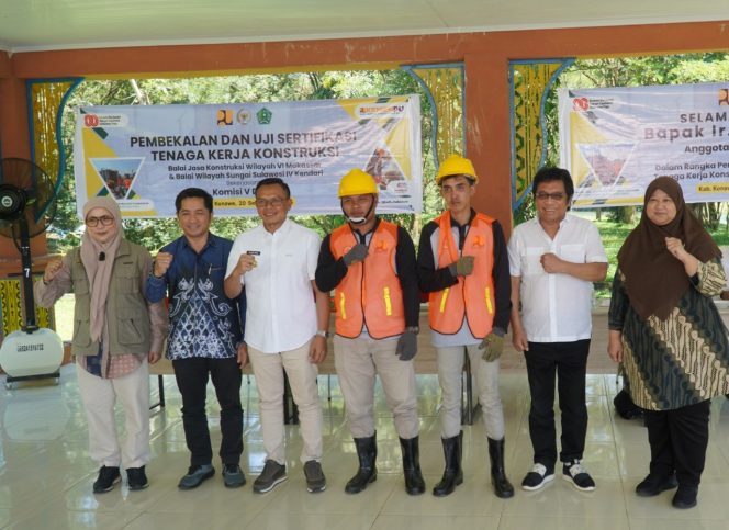 
					Ridwan Bae Puji Kinerja Yusran Akbar Sukses Kawal Program Nawacita di Konawe