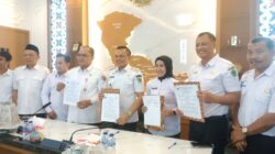 Pemkab Serahkan Aset Tanah dan Bangunan ke Bawaslu   Konawe