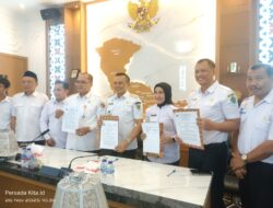 Pemkab Serahkan Aset Tanah dan Bangunan ke Bawaslu   Konawe