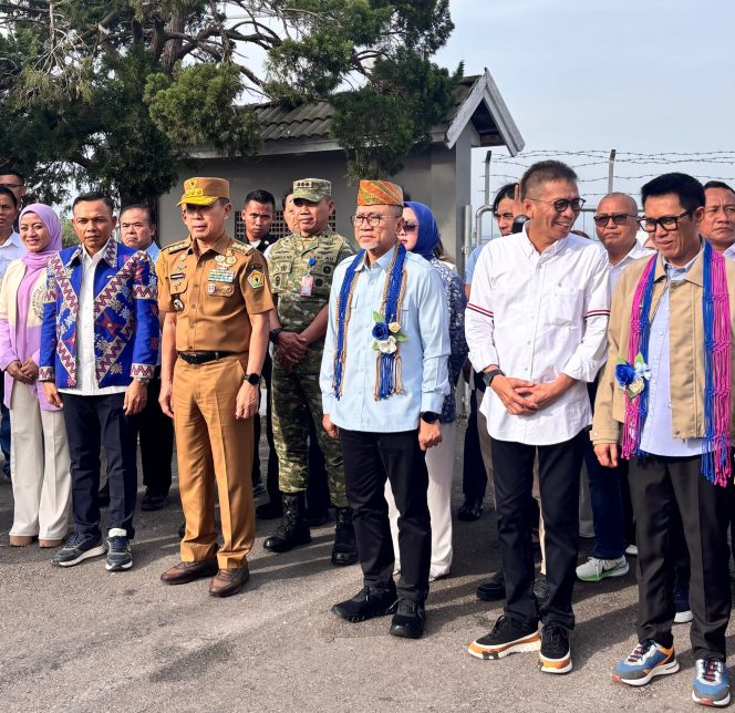 
					Kunker ke Sultra, Menko Pangan Tegaskan Komitmen Ketersediaan Pangan Nasional
